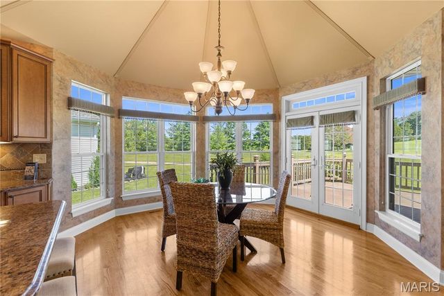 2438 Golden Bear Way 706A, Wentzville, MO 63385