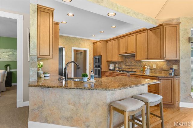 2438 Golden Bear Way 706A, Wentzville, MO 63385
