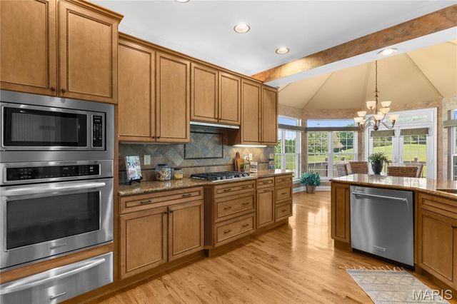 2438 Golden Bear Way 706A, Wentzville, MO 63385