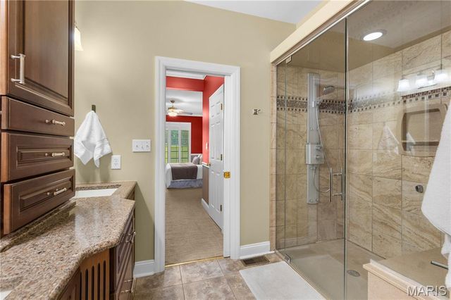2438 Golden Bear Way 706A, Wentzville, MO 63385