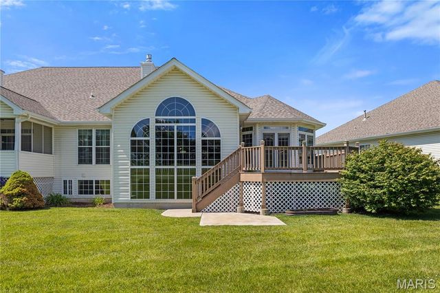2438 Golden Bear Way 706A, Wentzville, MO 63385