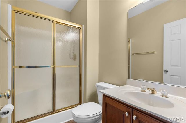 2438 Golden Bear Way 706A, Wentzville, MO 63385