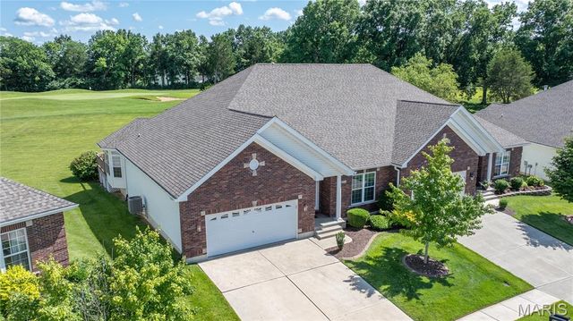 2438 Golden Bear Way 706A, Wentzville, MO 63385