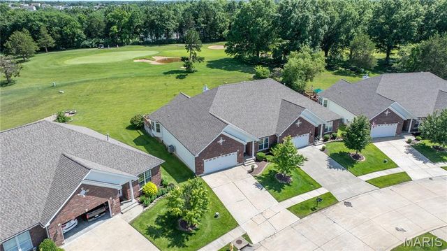 2438 Golden Bear Way 706A, Wentzville, MO 63385