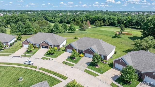 2438 Golden Bear Way 706A, Wentzville, MO 63385
