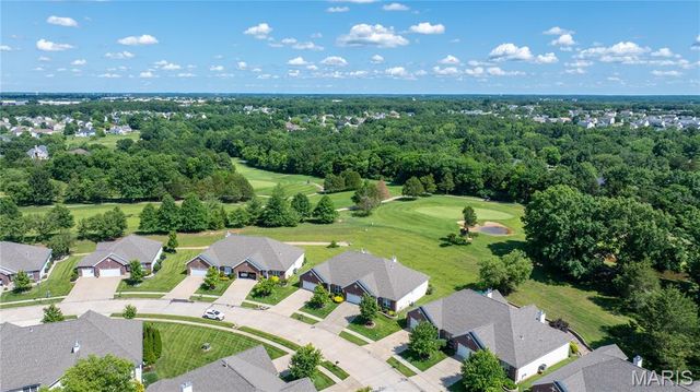 2438 Golden Bear Way 706A, Wentzville, MO 63385