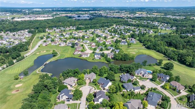 2438 Golden Bear Way 706A, Wentzville, MO 63385