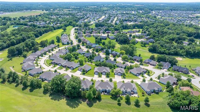 2438 Golden Bear Way 706A, Wentzville, MO 63385