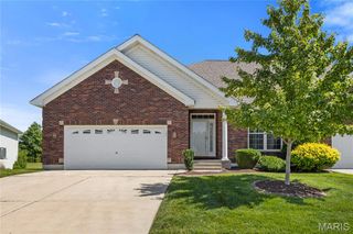 2438 Golden Bear Way 706A, Wentzville, MO 63385