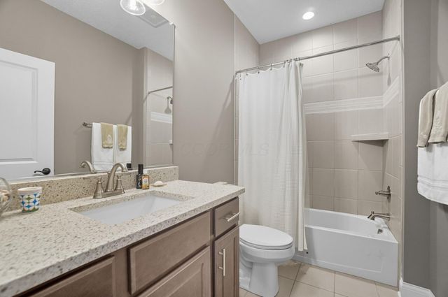 6607 Riverrun Lane, Delaware, OH 43015