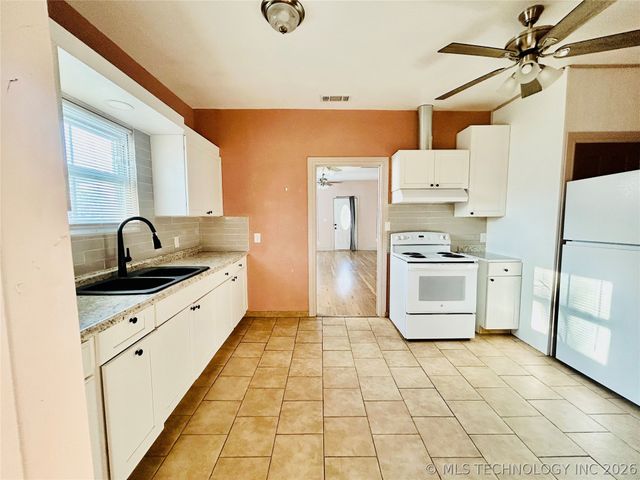 1705 E Broadway Street, Muskogee, OK 74403