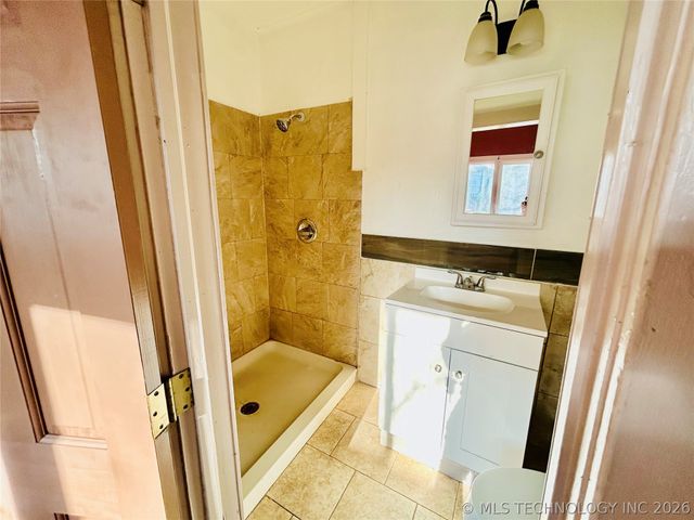 1705 E Broadway Street, Muskogee, OK 74403