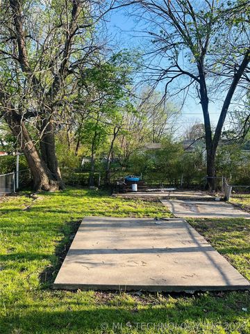 1705 E Broadway Street, Muskogee, OK 74403