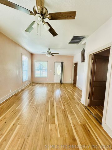 1705 E Broadway Street, Muskogee, OK 74403