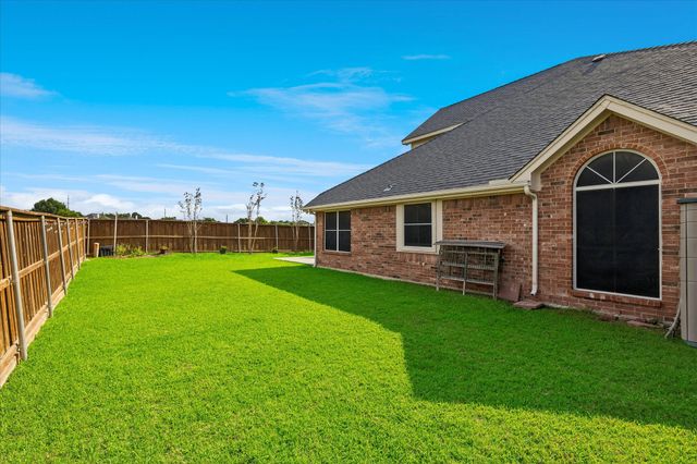6701 Briarwood Drive, Fort Worth, TX 76132