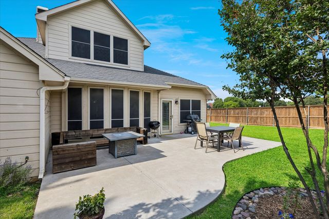 6701 Briarwood Drive, Fort Worth, TX 76132