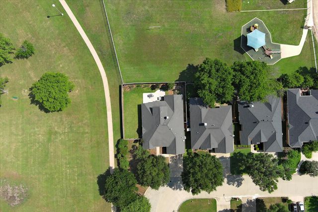 6701 Briarwood Drive, Fort Worth, TX 76132