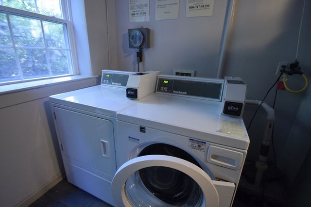 1 Colonial Village Dr 3, Arlington, MA 02476