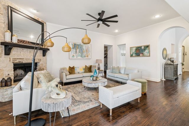 329 Hitch Wagon Drive, Mckinney, TX 75071