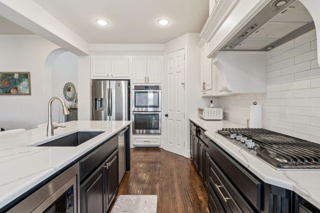 329 Hitch Wagon Drive, Mckinney, TX 75071