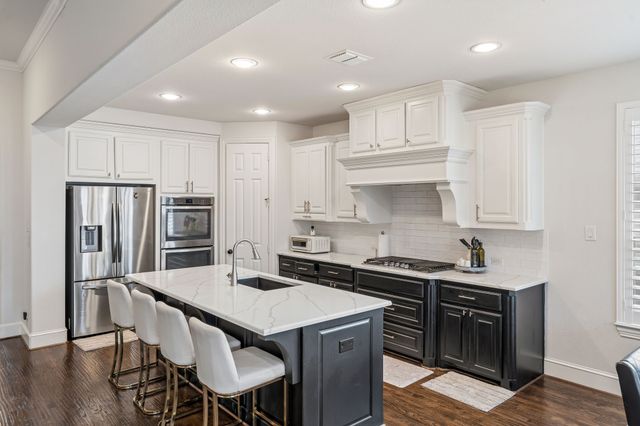 329 Hitch Wagon Drive, Mckinney, TX 75071