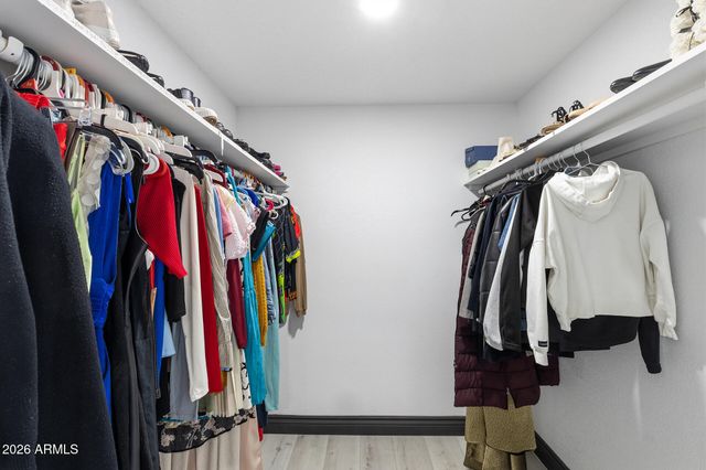 3915 E HILLERY Drive, Phoenix, AZ 85032