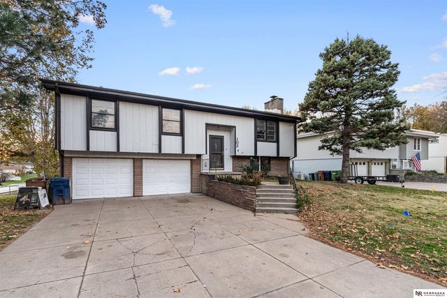 102 Hillcrest Avenue, Bellevue, NE 68005
