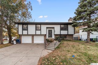 102 Hillcrest Avenue, Bellevue, NE 68005