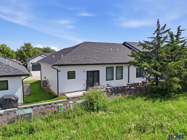 6843 Weigel Bay, Lincoln, NE 68516