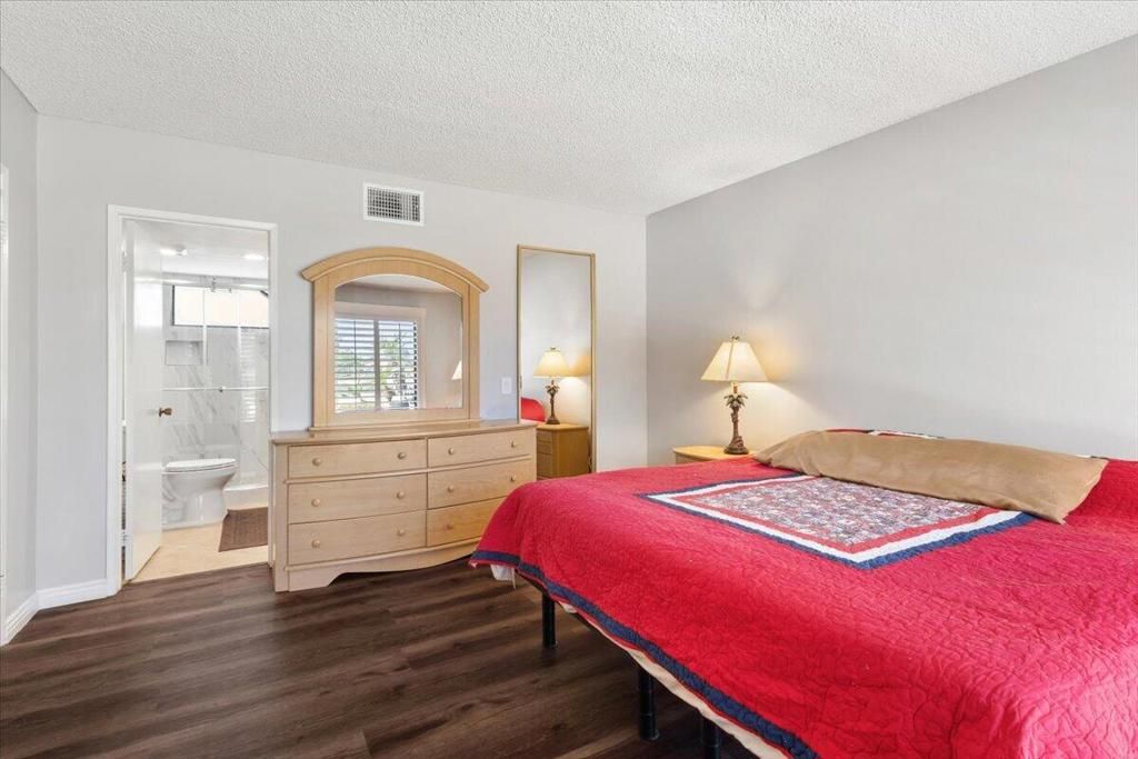 Image 12 of property listing at 77009 Preston Trail, Palm Desert, CA 92211