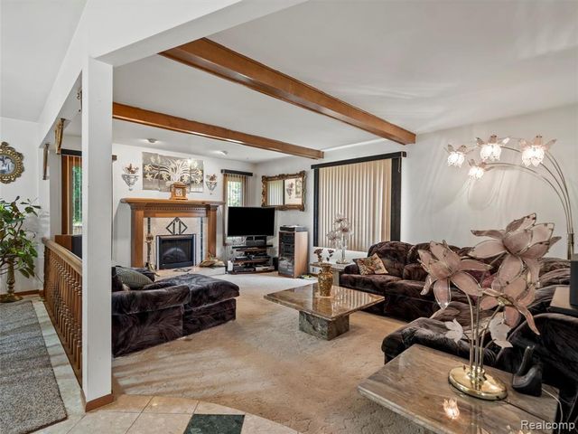 46386 Jackson Drive, Macomb, MI 48044