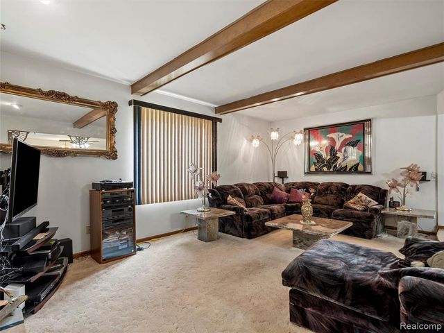 46386 Jackson Drive, Macomb, MI 48044