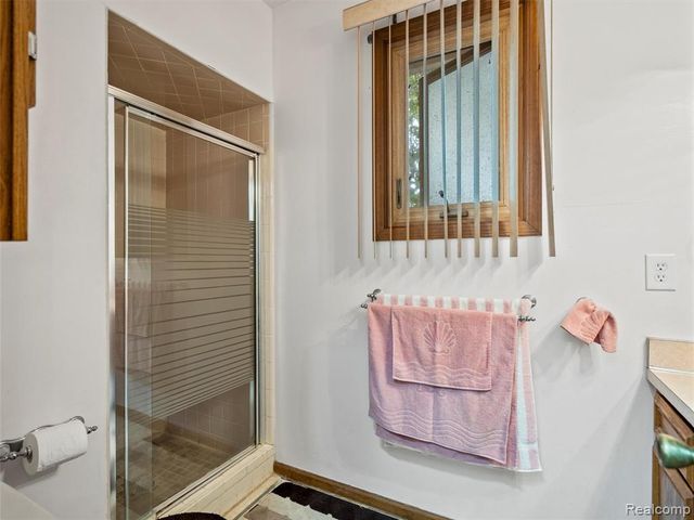 46386 Jackson Drive, Macomb, MI 48044