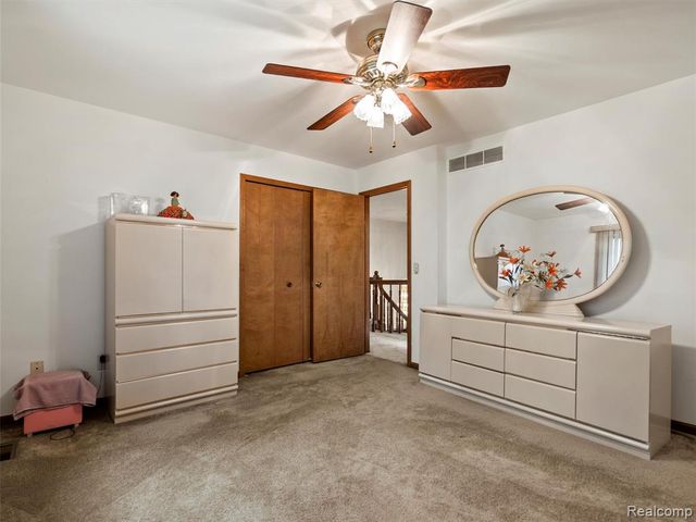 46386 Jackson Drive, Macomb, MI 48044