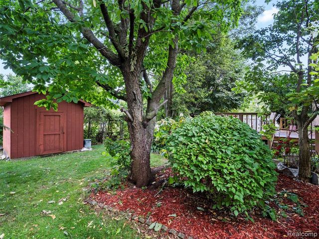 46386 Jackson Drive, Macomb, MI 48044