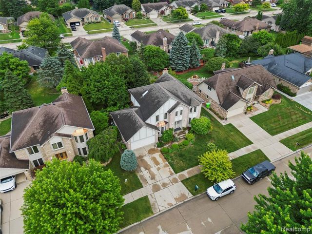 46386 Jackson Drive, Macomb, MI 48044