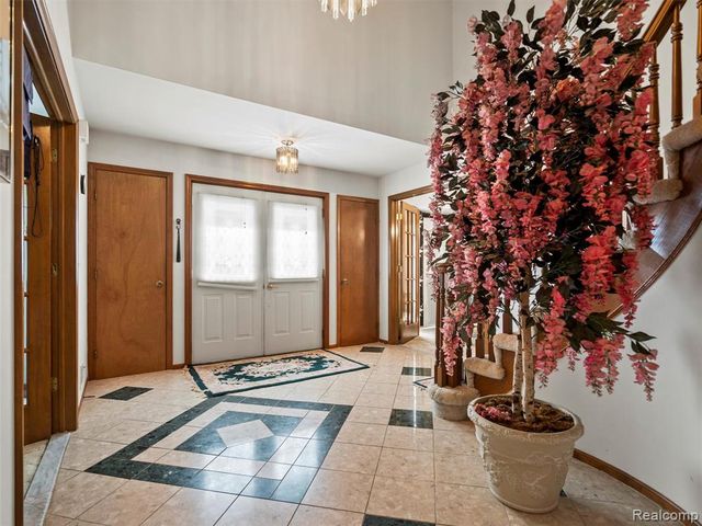 46386 Jackson Drive, Macomb, MI 48044