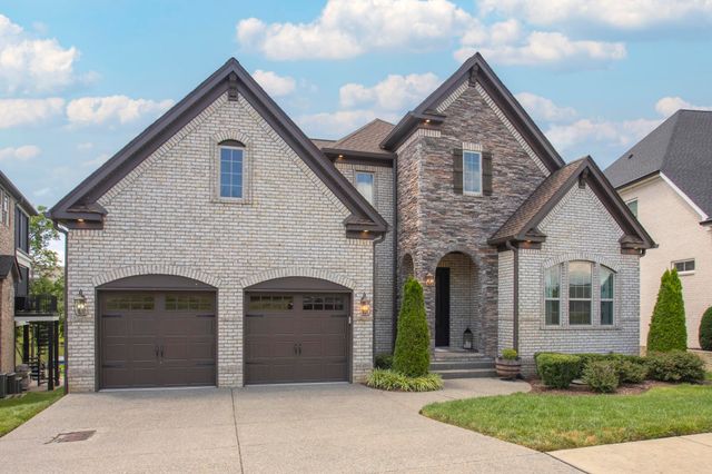 2024 Albatross Way, Gallatin, TN 37066
