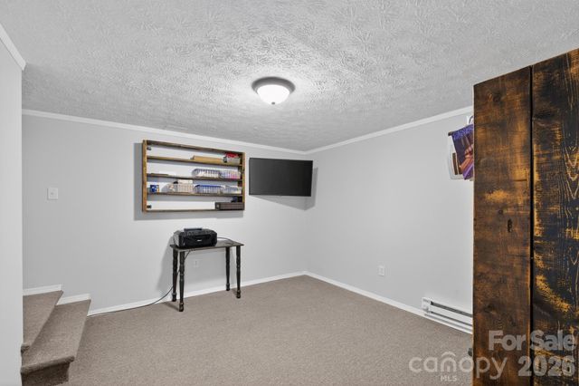 1037 Prestwood Drive SE, Lenoir, NC 28645