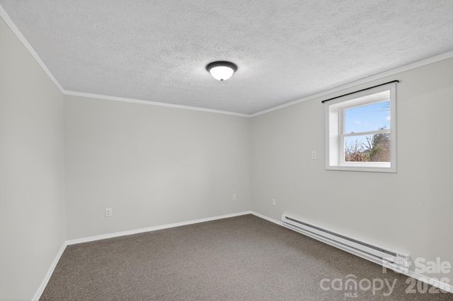 1037 Prestwood Drive SE, Lenoir, NC 28645