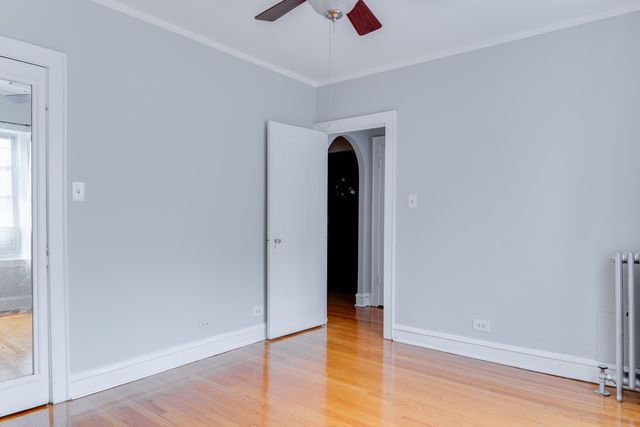 4124 N Kedvale Avenue 200, Chicago, IL 60641