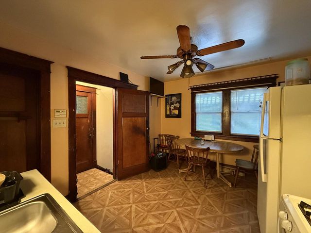 3840 N 18th STREET, Milwaukee, WI 53206