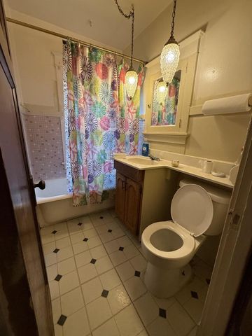 3840 N 18th STREET, Milwaukee, WI 53206