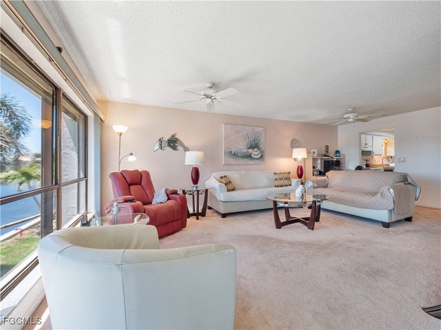 4218 SE 20th PL D5, Cape Coral, FL 33904