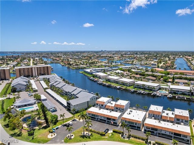 4218 SE 20th PL D5, Cape Coral, FL 33904