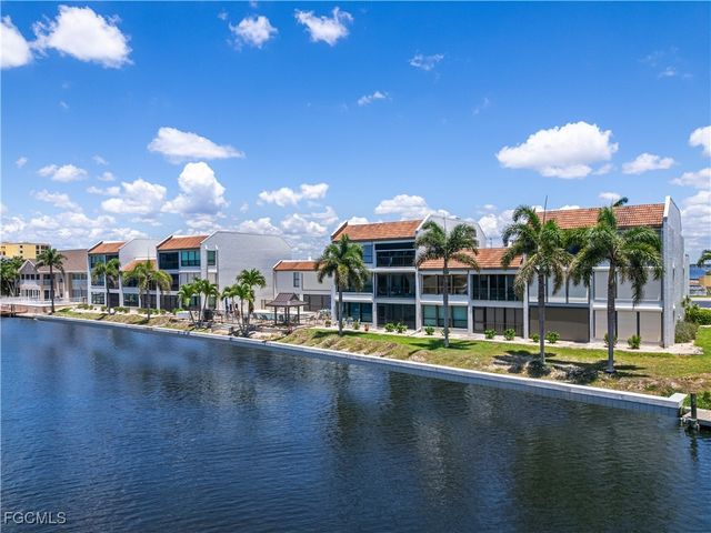 4218 SE 20th PL D5, Cape Coral, FL 33904