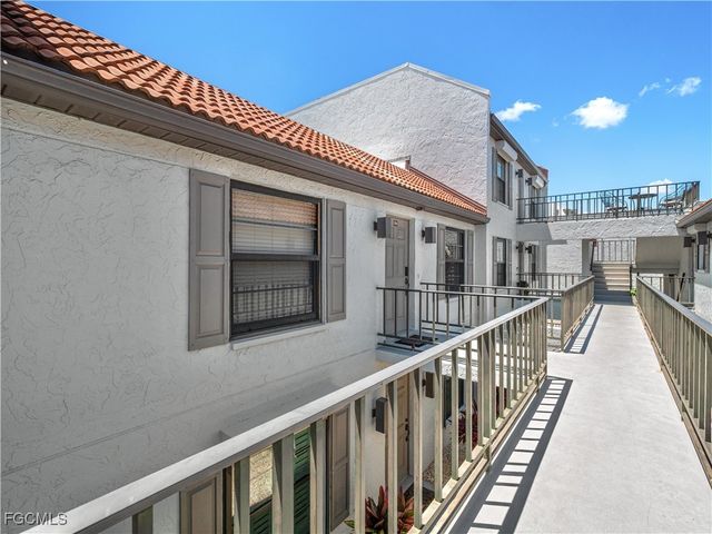 4218 SE 20th PL D5, Cape Coral, FL 33904