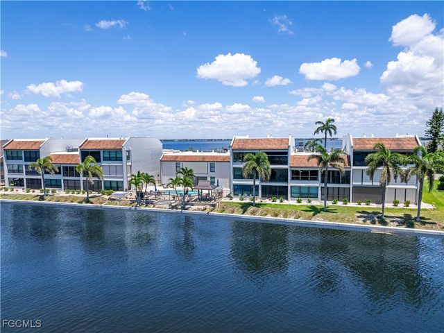 4218 SE 20th PL D5, Cape Coral, FL 33904