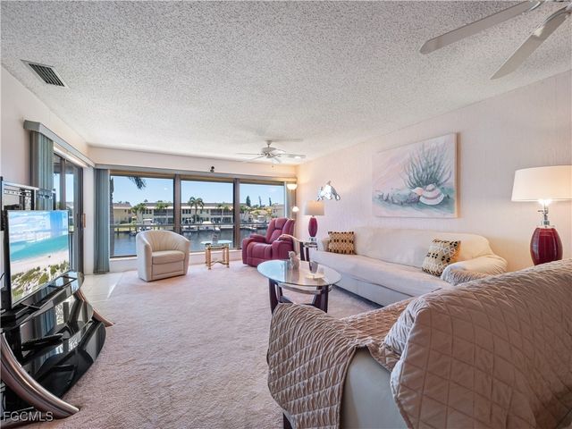 4218 SE 20th PL D5, Cape Coral, FL 33904