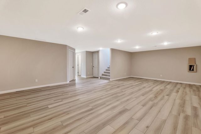 9199 E Chris St, Bel Aire, KS 67226